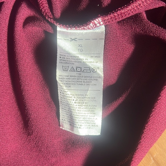 Banana Republic Women’s Business Casual Top - Maroon - XL NWT - Picture 4 of 5